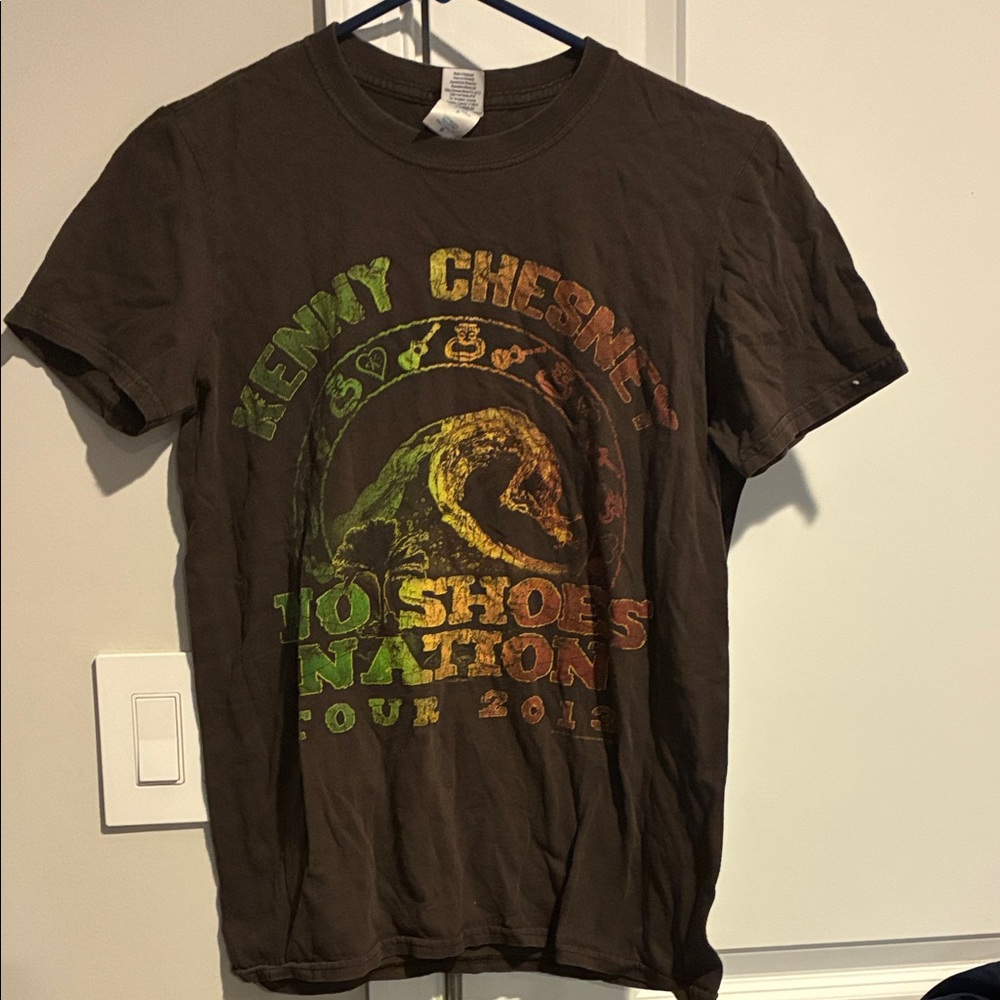 Gildan SoftStyle Kenny Chesney 2013 Concert Graphic T-Shirt